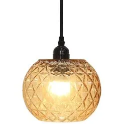 Noor Selma Riippuvalaisin